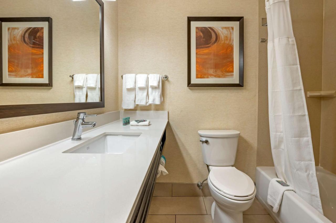 Best Western Hilliard Inn & Suites Εξωτερικό φωτογραφία